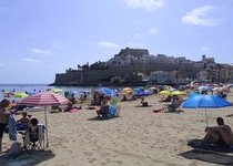 Las Playas de Peñíscola se mantienen en agosto por debajo del 50% de su aforo máximo