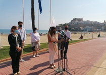 Peñíscola celebra el Día Nacional de los Pueblos más Bonitos de España con la izada de bandera que le acredita como integrante de la agrupación