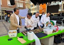 La gastronomía peñiscolana se promociona en las Fiestas de la Magdalena en Castellón