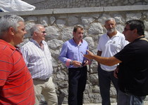 Empresarios, restauradores y amarristas felicitan la actuación policial que ha extinguido la práctica del botellón en el puerto