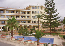 El Ayuntamiento de Peñíscola aprueba las subvenciones para estancias en residencias de la tercera edad