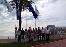 Peñíscola luce banderas y presume de 37 certificaciones de calidad en playas y calas