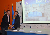 Correos presenta el sello dedicado al Portal de Sant Pere de Peñíscola