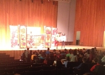 Los escolares del CEIP Jaime Sanz disfrutan del teatro en inglés