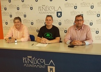 El Ayuntamiento se coordina con la asociación de comerciantes en Peñíscola para minimizar el impacto del top manta