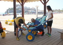 Más hamacas para el Punto Accesible de la Playa Norte de Peñíscola