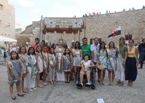 "Peñíscola, Ciudad Papal" arranca con el desfile medieval de bienvenida