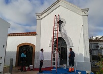El Ayuntamiento de Peñíscola ultima los trabajos de mantenimiento del cementerio municipal y prevé construir 50 columbarios