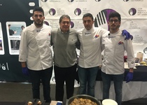 Peñíscola finaliza el tour promocional de sus Platos de Cine en el mercado de Bilbao