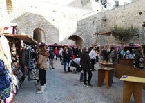 Peñíscola se adelanta a la Navidad este puente con el Mercado Navideño